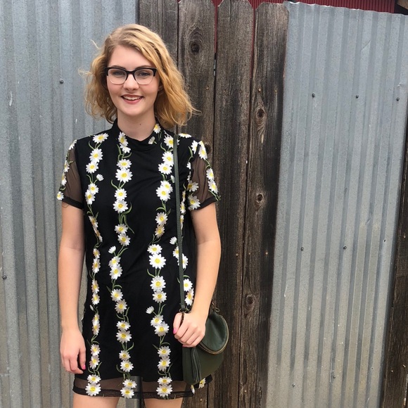 Meet your Posher, Liv - Picture 1 of 1